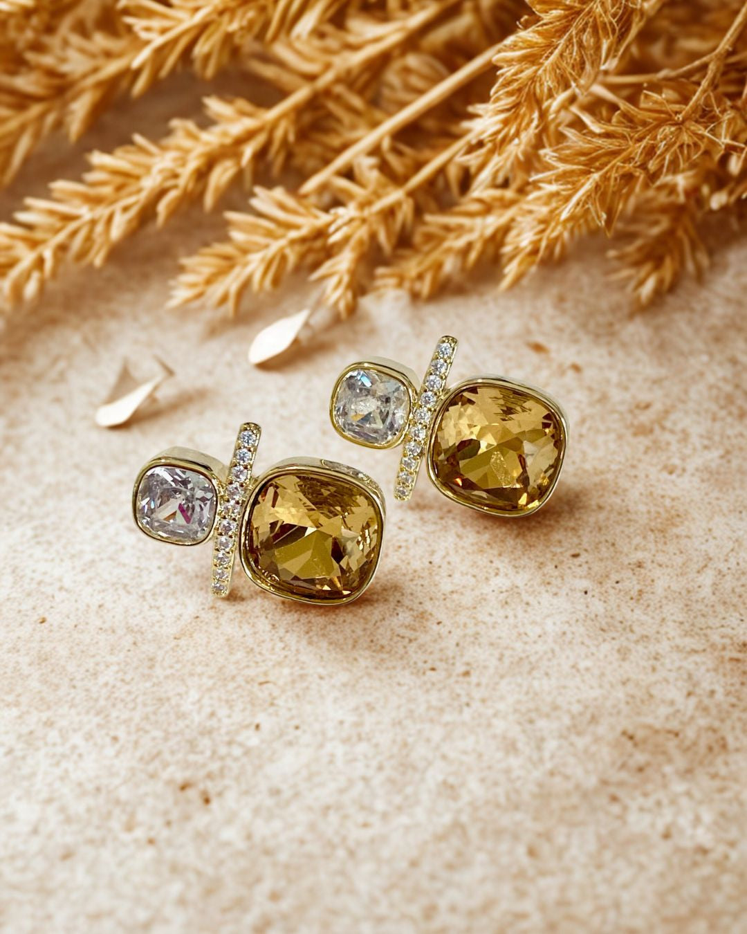 Sophie Studs Amber